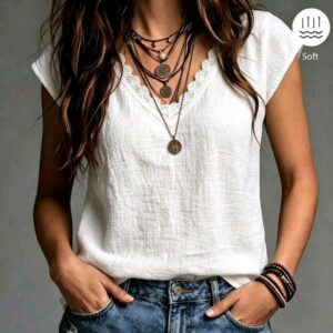Woman White V-Neck Short Sleeve Top (M)